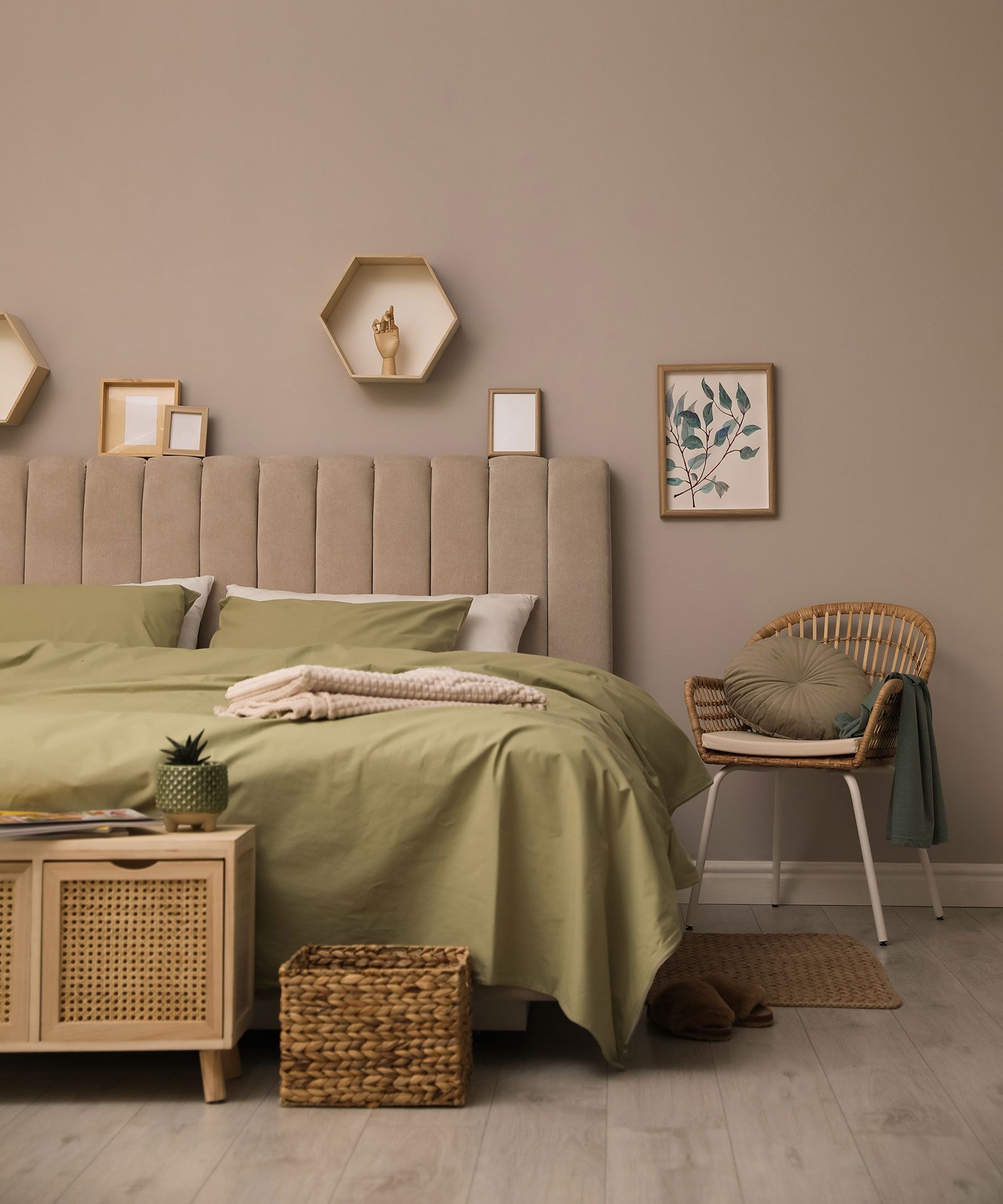 Hoe kiest u de juiste verf voor elk type ruimte?